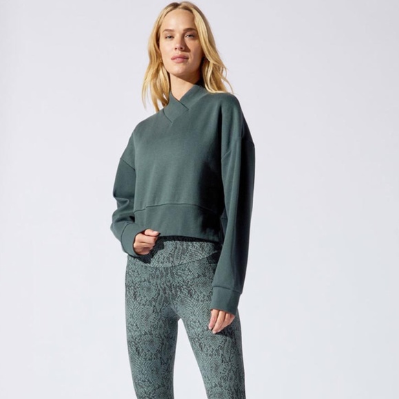 NWT/MPG Sport "Adora" Cropped Front Top - Picture 1 of 12